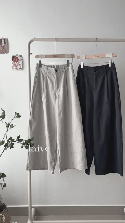Curve Line • Relaxed Barrel Pants